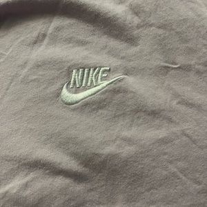 Nike T-shirt only worn once.